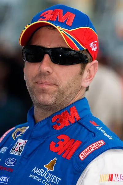 Homestead, FL - 17 Kasım 2007: Greg Biffle Homestead, Florida 'daki Homestead-Miami Speedway' de NBS Ford 300 elemeleri sırasında.