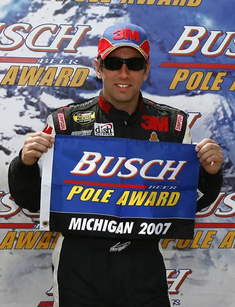 Brooklyn, MI - 17 Ağustos 2007: Greg Biffle, Michigan Uluslararası Yarış Pisti 'nde CARFAX 250 için kutup pozisyonunu ele geçirdi.