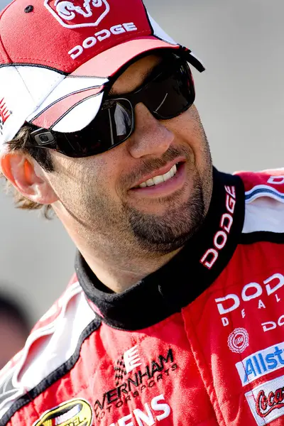 17 Ağustos 2007 - Brooklyn, MI, ABD: Elliott Sadler, Brooklyn, MI 'da NNCS 3M Performansı 400 koşusu için Michigan Uluslararası Yarış Pistinde bekliyor.