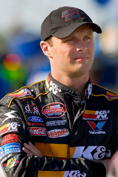 Batı Allis, WI USA - 22 Haziran 2007: Travis Kvapil, Toyota Tundra Milwaukee 200 NASCAR Craftsman Truck Serisi için Milwaukee, WI