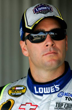 Richmond, VA 'daki Richmond Uluslararası Yarış Pisti' nde Chevrolet Rock and Roll 400 antrenmanı sırasında Jimmy Johnson..