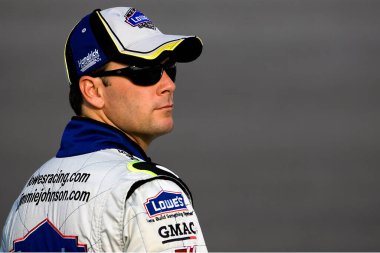 Richmond, VA USA - 07 Eylül 2007: Jimmie Johnson Richmond Uluslararası Yarış Pisti 'nde NNCS Rock and Roll 400' ün Richmond, VA.