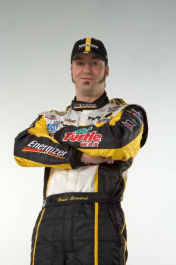 Concord, NC USA - 2 Şubat 2007: NASCAR Nextel Cup pilotu, Paul Menard