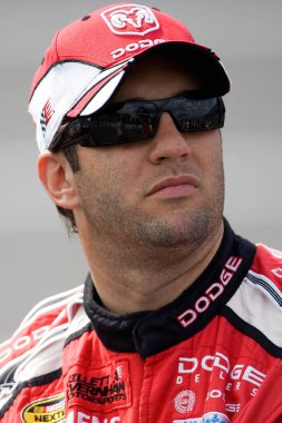 Talladega, AL USA - 17 Ocak 2000: Elliot Sadler Talladega Superspeedway 'de NNCS UAW-Ford 500' ün Talladega, AL.