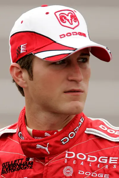 Talladega, AL - 07 Ekim 2007: Talladega, AL 'deki Talladega Superspeedway' de UAW-Ford 500 elemeleri sırasında Kasey Kahne.