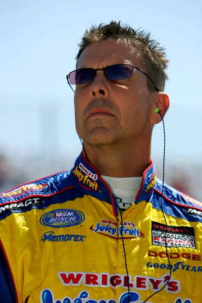 Watkins Glen, New York - 12 Ağustos 2007: Watkins Glen, New York 'taki Watkins Glen International' da Zippo 200 elemeleri sırasında Scott Pruett.