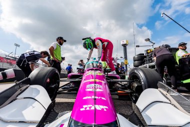NTT INDYCAR SERIES sürücüsü, CONOR DALY (76) (ABD) (Noblesville, IN), Madison, IL 'deki World Wide Technology Raceway' de Bommarito Otomotiv Grubu 500 'e katılmaya hak kazandı..