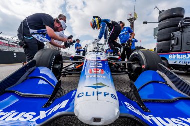 İsveç 'in Varnamo kentinden NTT INDYCAR SERIES sürücüsü FELIX ROSENQVIST (60), Madison, IL' deki World Wide Technology Raceway 'deki Bommarito Otomotiv Grubu 500' e katılmaya hak kazandı..