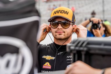 Monterey, Meksika 'dan NTT INDYCAR SERIES sürücüsü PATO OWARD (5), Madison, IL' deki World Wide Technology Raceway 'deki Bommarito Otomotiv Grubu 500' e katılmaya hazırlanıyor..