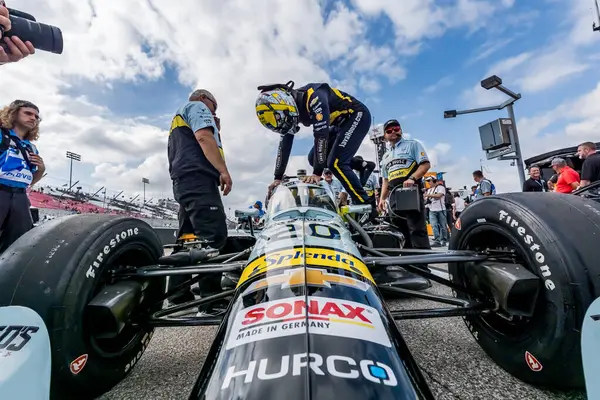 Nevada City, CA 'den NTT INDYCAR SERIES sürücüsü ALEXANDER ROSSI (20), Madison, IL' deki World Wide Technology Raceway 'de Bommarito Otomotiv Grubu 500' e katılmaya hak kazandı..