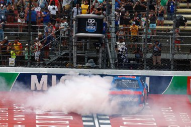 STEWART FRIESEN (52) Brooklyn 'de DQS Çözümleri ve Personel 200' ü kazandı, MI.