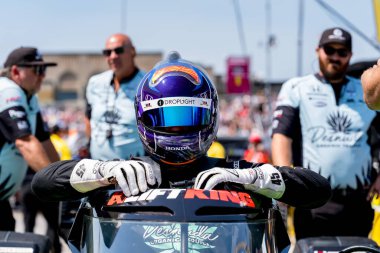 Odiham, İngiltere 'den NTT INDYCAR SERIES sürücüsü LOUIS FOSTER (45) (R) (ENG), TORONTO' daki Exhibition Place 'de Ontario Honda Satıcıları Indy Toronto için pratik yapmaya hazırlanıyor..