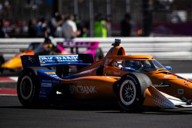 Portland, Yeni Zelanda 'dan SCOTT DIXON (9) (NZL) Portland' daki Portland Uluslararası Yarış Pisti 'nde AskROI tarafından sunulan Bitnile.com Grand Prix tatbikatı sırasında yolda ilerliyor..