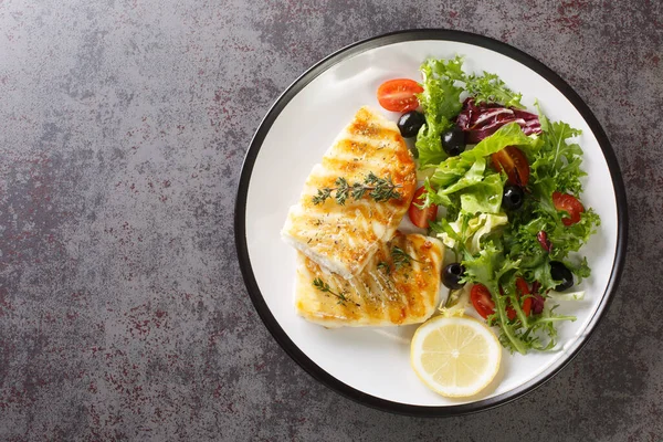 Spicy Grilled Cod Fish Fillet Fresh Vegetable Salad Leaf Lettuce — Stock Photo, Image