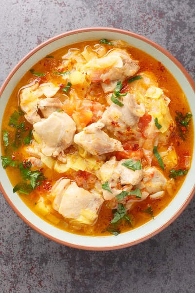 부탄의 닭고기 식탁에 수직으로 — 스톡 사진