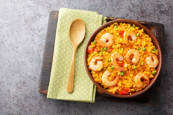 Spicy Yellow Rice Shrimps Vegetables Close Bowl Table Horizontal Top — Stock Photo, Image