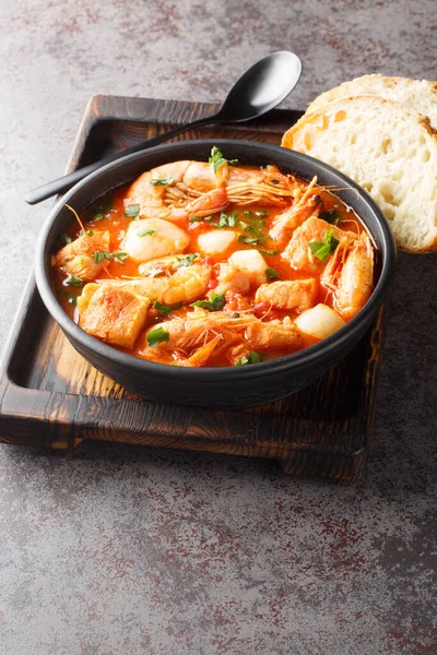 Mediterranean Thick Stew Seafood Fish Tomatoes Close Bowl Table Vertica — Stock Photo, Image