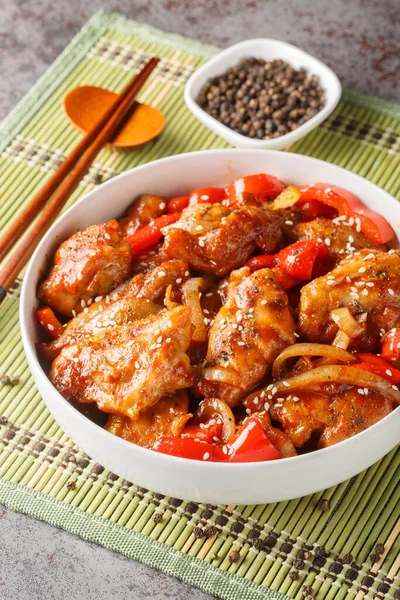 Black Pepper Chicken Juicy Tender Fillet Crisp Vegetables Rich Savory — Stock Photo, Image