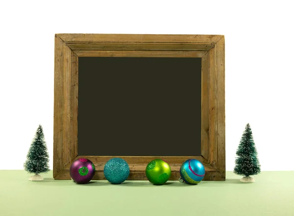 Decorazione Moderna Dell Albero Natale Intorno Una Lavagna Vuota Pronta — Foto Stock
