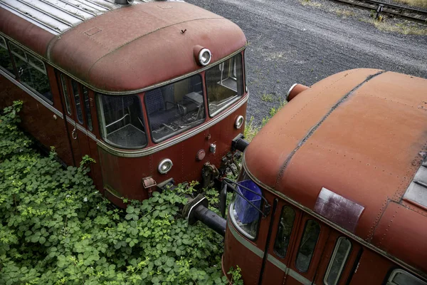 Старые Красные Брошенные Поезда Старой Станции Линце Германии — стоковое фото