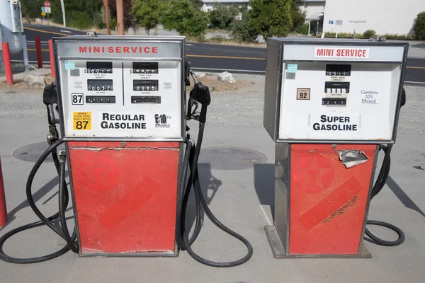 Bombas Gás Vintage Posto Gasolina — Fotografia de Stock