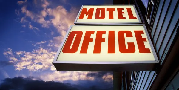Motel Office Sign Sunset — Stock Photo, Image