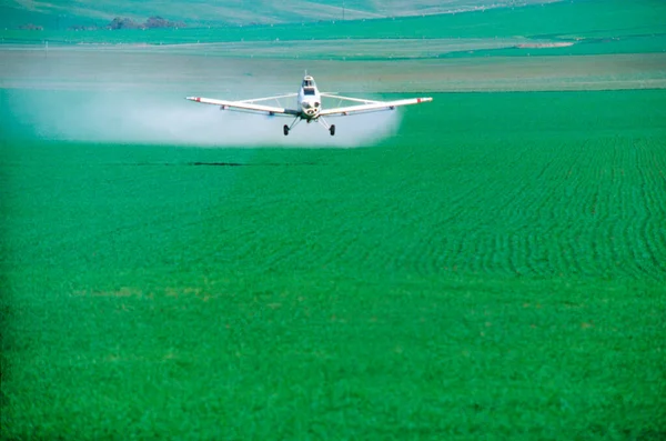 Repülőgép Légi Növénytermesztés Portalanítása — Stock Fotó
