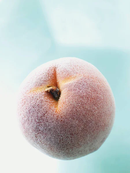 被冻结的桃的特写 工作室拍摄 — 图库照片