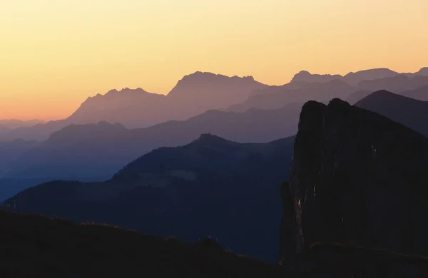 Sunset Mountain Range Зальцкаммергут Австрия — стоковое фото