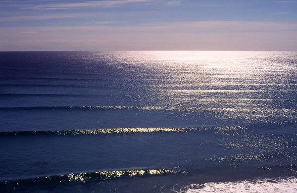 Θαλάσσιο Τοπίο Ήλιος Που Αντανακλά Από Τον Ωκεανό — Φωτογραφία Αρχείου