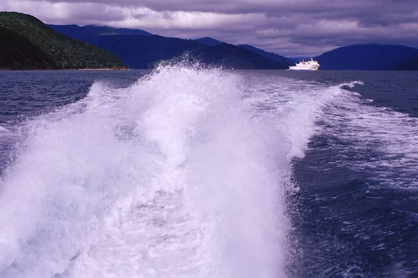 Boat Wake New Zealand — Stock Photo, Image