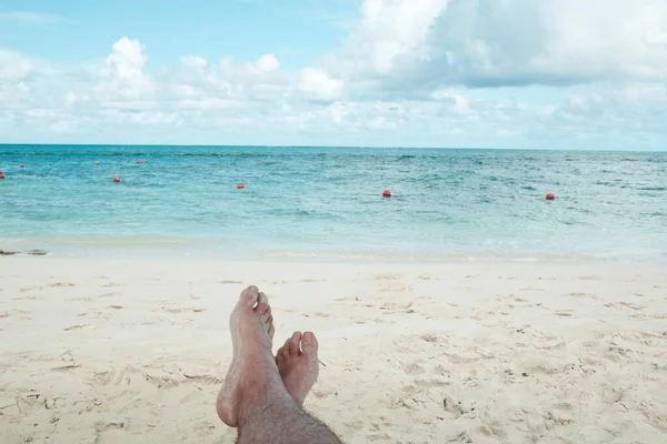 Man Lounging Beach Turks Caicos — Stok Foto