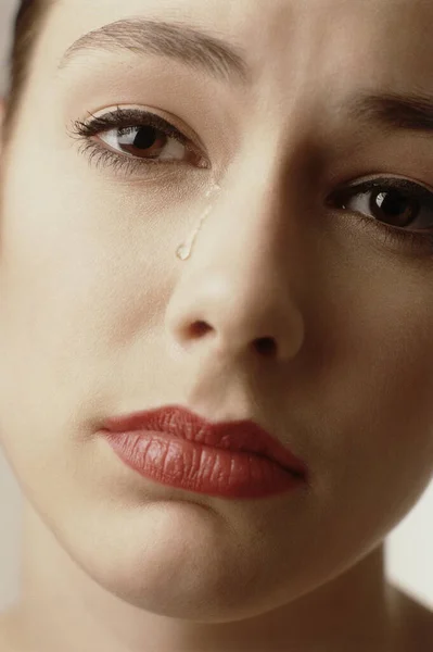 Ağlayan Genç Kadın Portresi — Stok fotoğraf