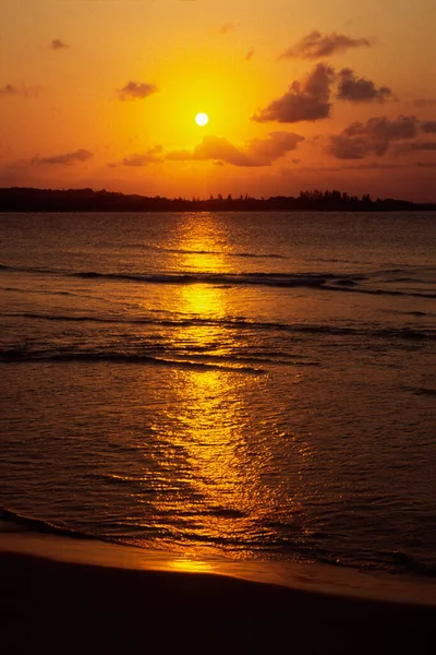 Schöne Meereslandschaft Bei Sonnenuntergang — Stockfoto