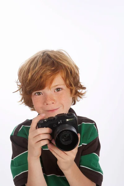 Junge Mit Kamera Aus Nächster Nähe — Stockfoto
