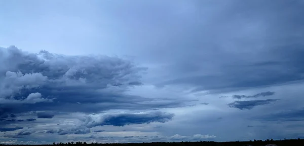 Nuvole Tempesta Nel Cielo — Foto Stock