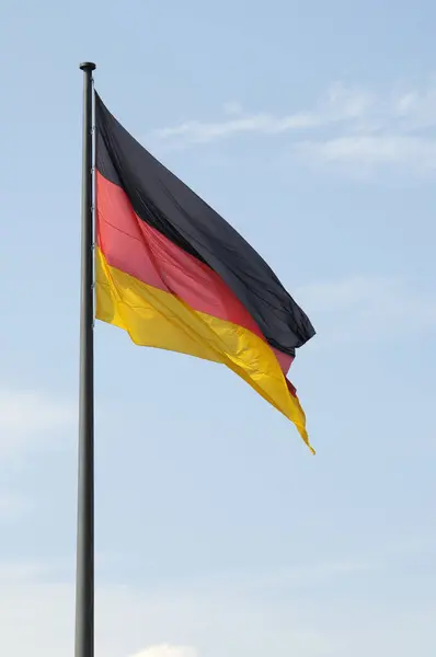 Duitse Vlag Blauwe Lucht — Stockfoto