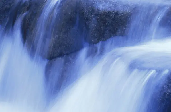 美国新罕布什尔州白山国家森林下瀑布 — 图库照片