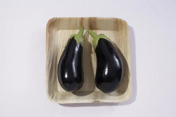Tabaktaki Patlıcanların Üst Görünümü — Stok fotoğraf