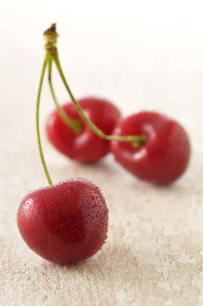 Close Red Cherries Tbale — Stock Photo, Image