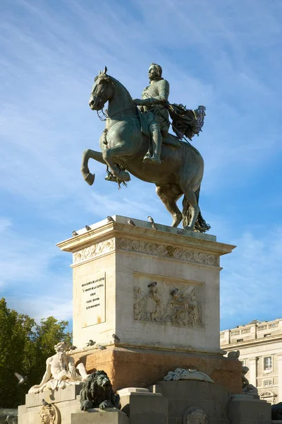 Estátua Filipe Plaza Oriente Madrid Espanha — Fotografia de Stock