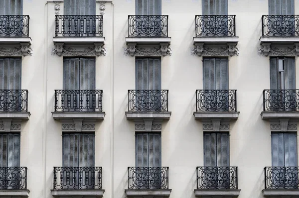 Facade Apartment Building Madrid Spagna — Foto Stock