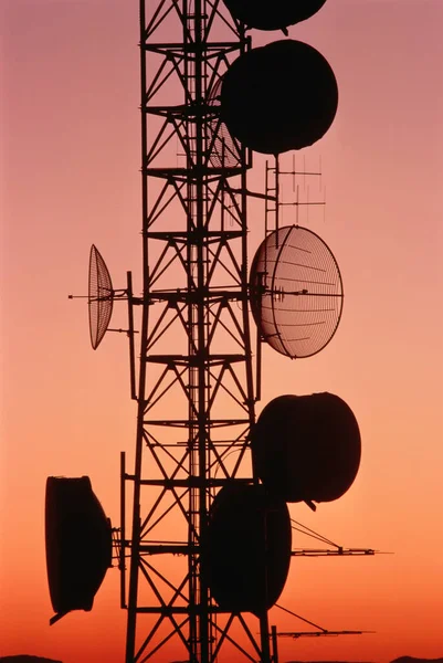 Silueta Vysílacích Věží Soumraku Britská Kolumbie Kanada — Stock fotografie
