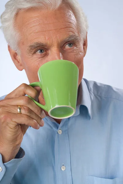 Idősebb Férfi Kávét Iszik — Stock Fotó