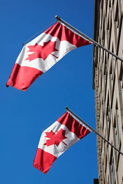 Banderas Canadienses Sparks Street Ottawa Ontario Canadá —  Fotos de Stock