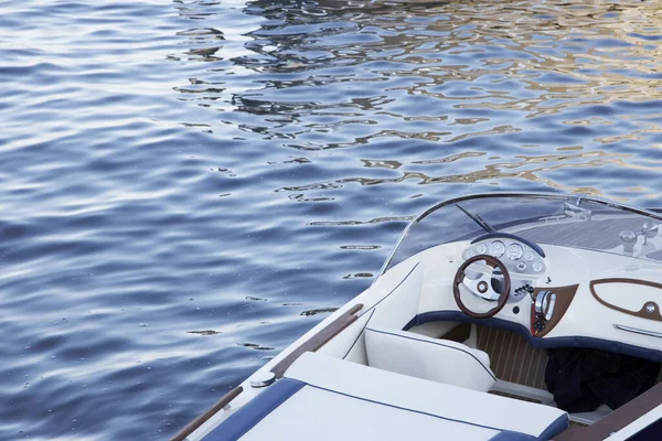 Motorboot Drijvend Het Water — Stockfoto