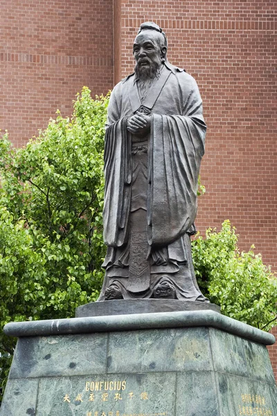 Статуя Конфуция Площадь Конфуция Китайский Квартал Манхэттен Нью Йорк Нью — стоковое фото