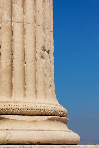 Колони Ерехтеум Акрополь Афіни Греція — стокове фото