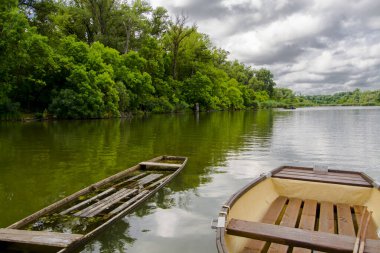 Martly 'deki Tisza nehrinin manzarası.