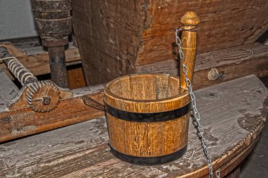 Güney Macaristan 'daki Kiskundorozsma' daki rüzgar değirmeninde ölçü kovası.